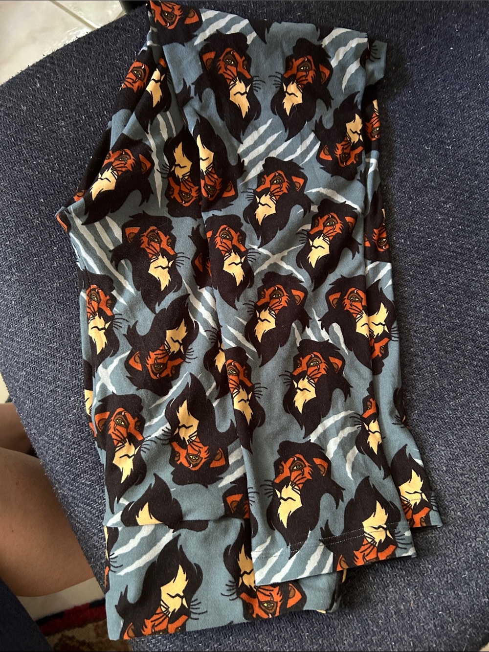 Lion king Scar Lion Print Leggings — Gray, Black, Orange